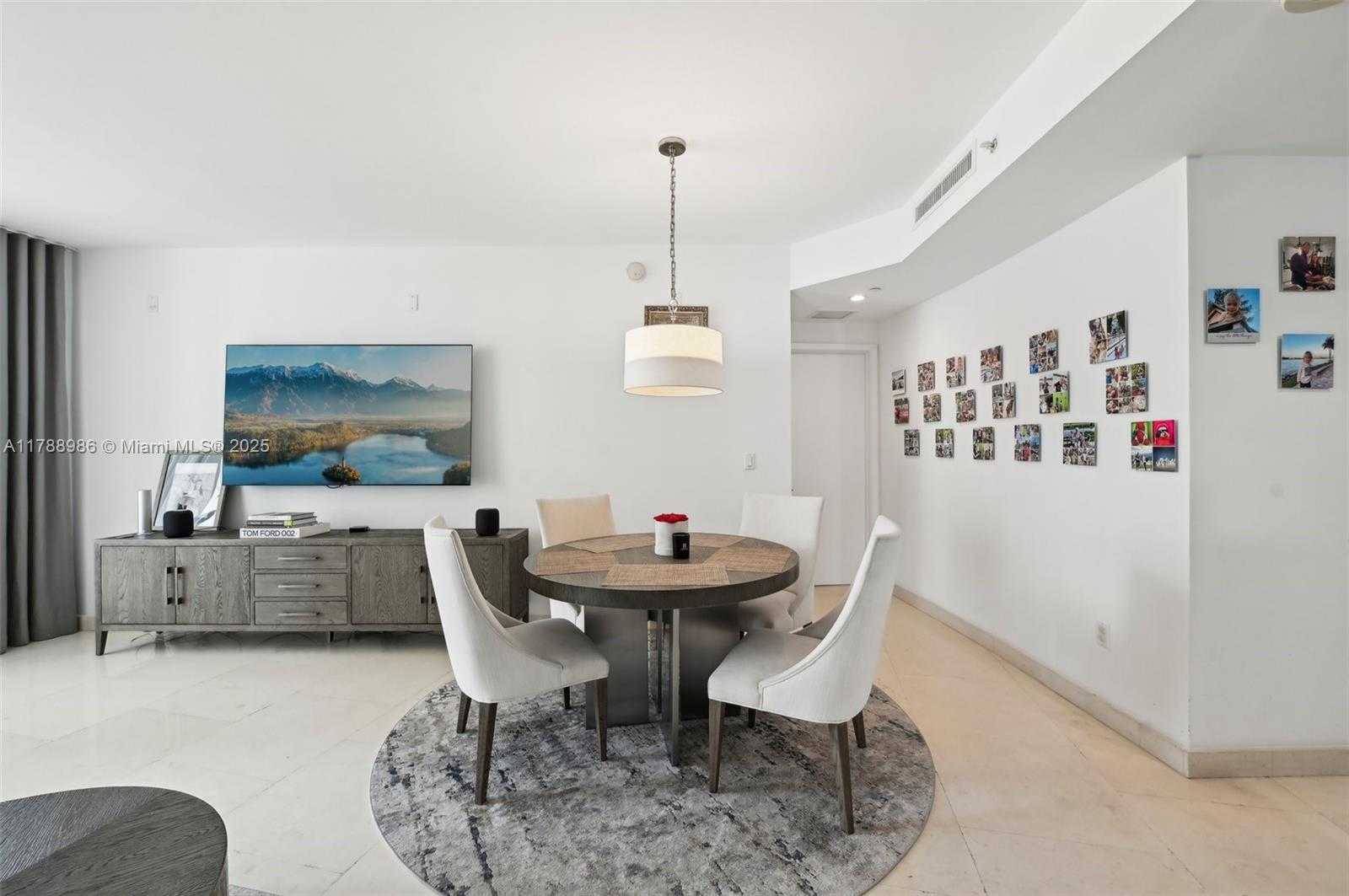 Small Image of 901 BRICKELL KEY BLVD #1009, Miami Number 3