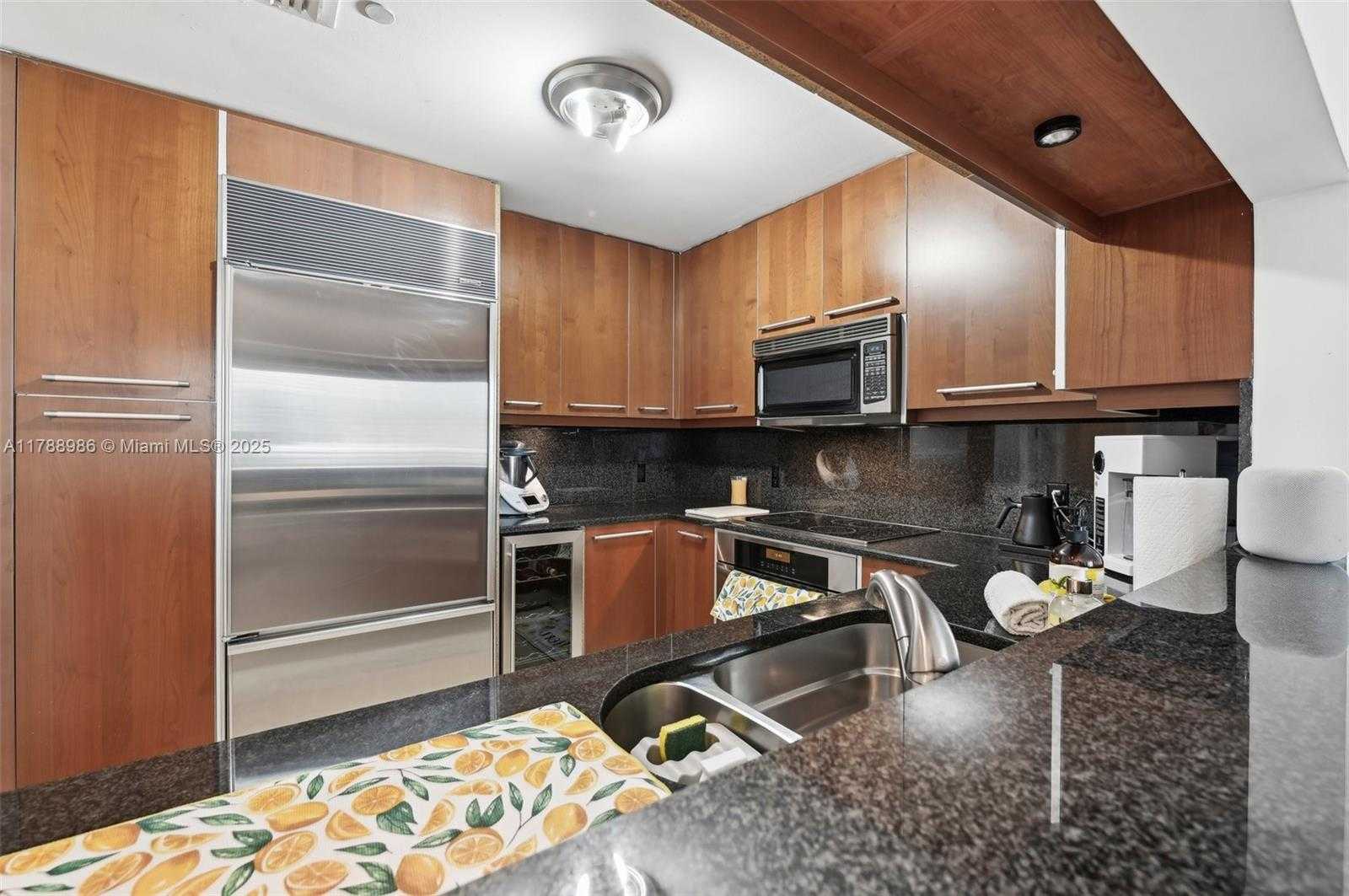 Small Image of 901 BRICKELL KEY BLVD #1009, Miami Number 7
