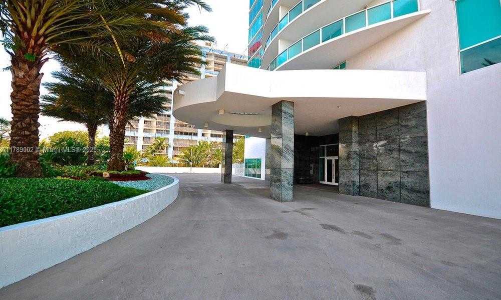 Small Image of 2101 BRICKELL AVE #2705, Miami Number 25