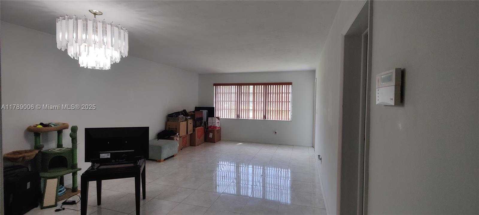 Small Image of 1540 NORTH EAST 191ST ST #122, Miami Number 12