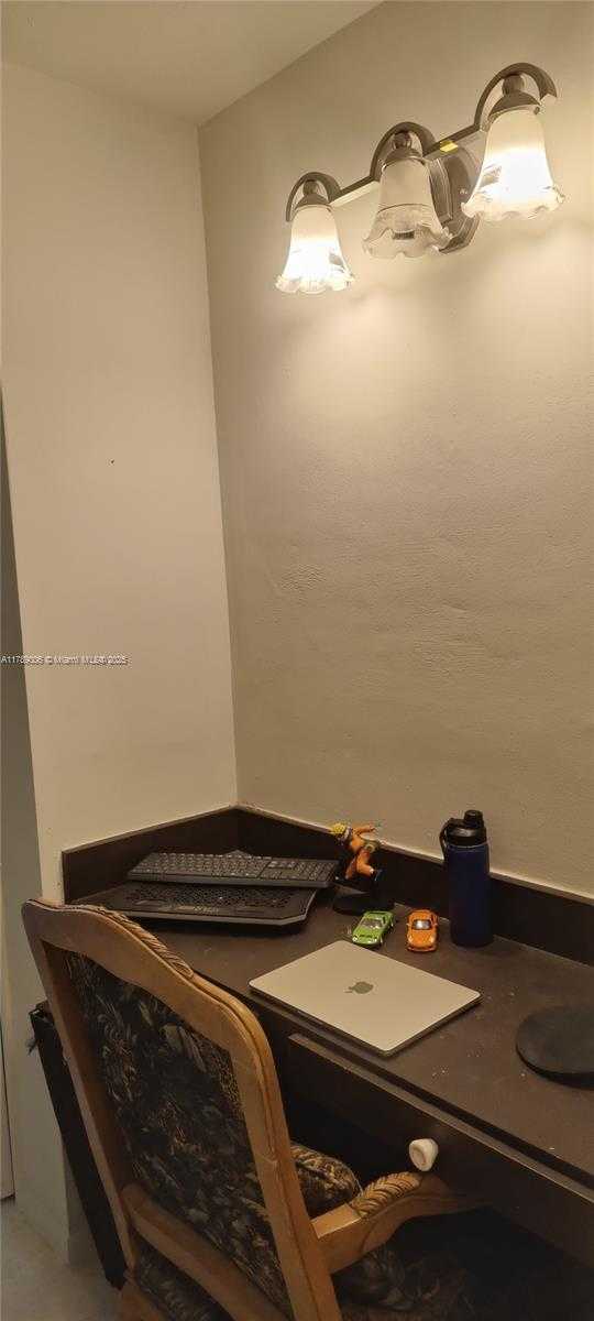 Small Image of 1540 NORTH EAST 191ST ST #122, Miami Number 19