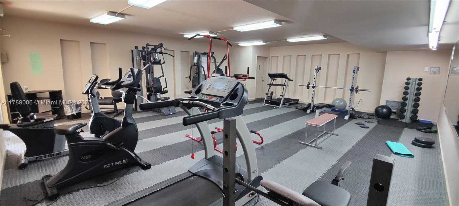 Small Image of 1540 NORTH EAST 191ST ST #122, Miami Number 25