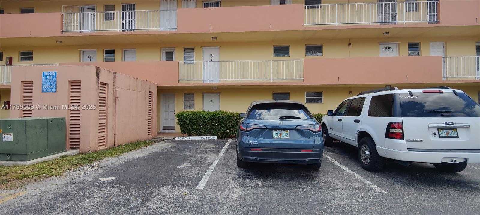 Small Image of 1540 NORTH EAST 191ST ST #122, Miami Number 4