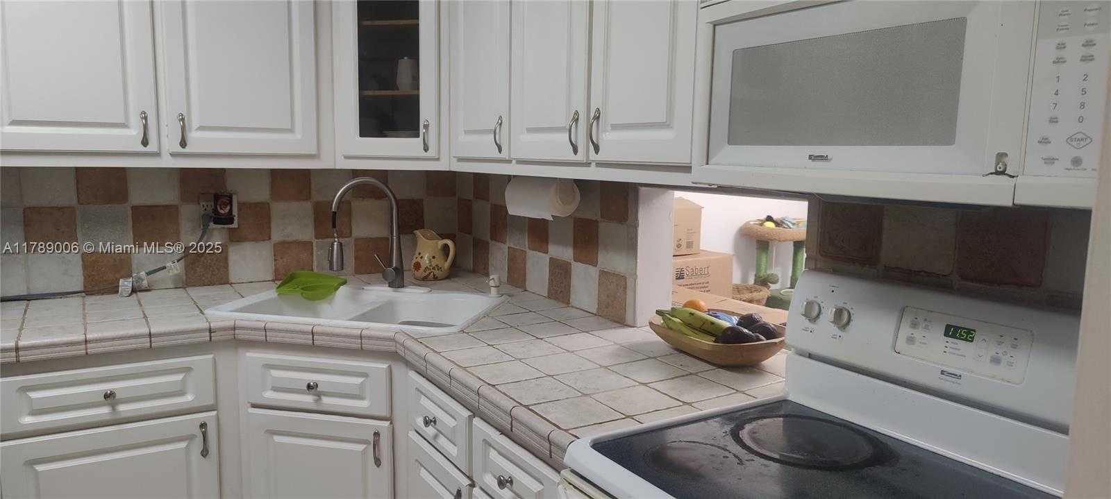 Small Image of 1540 NORTH EAST 191ST ST #122, Miami Number 6