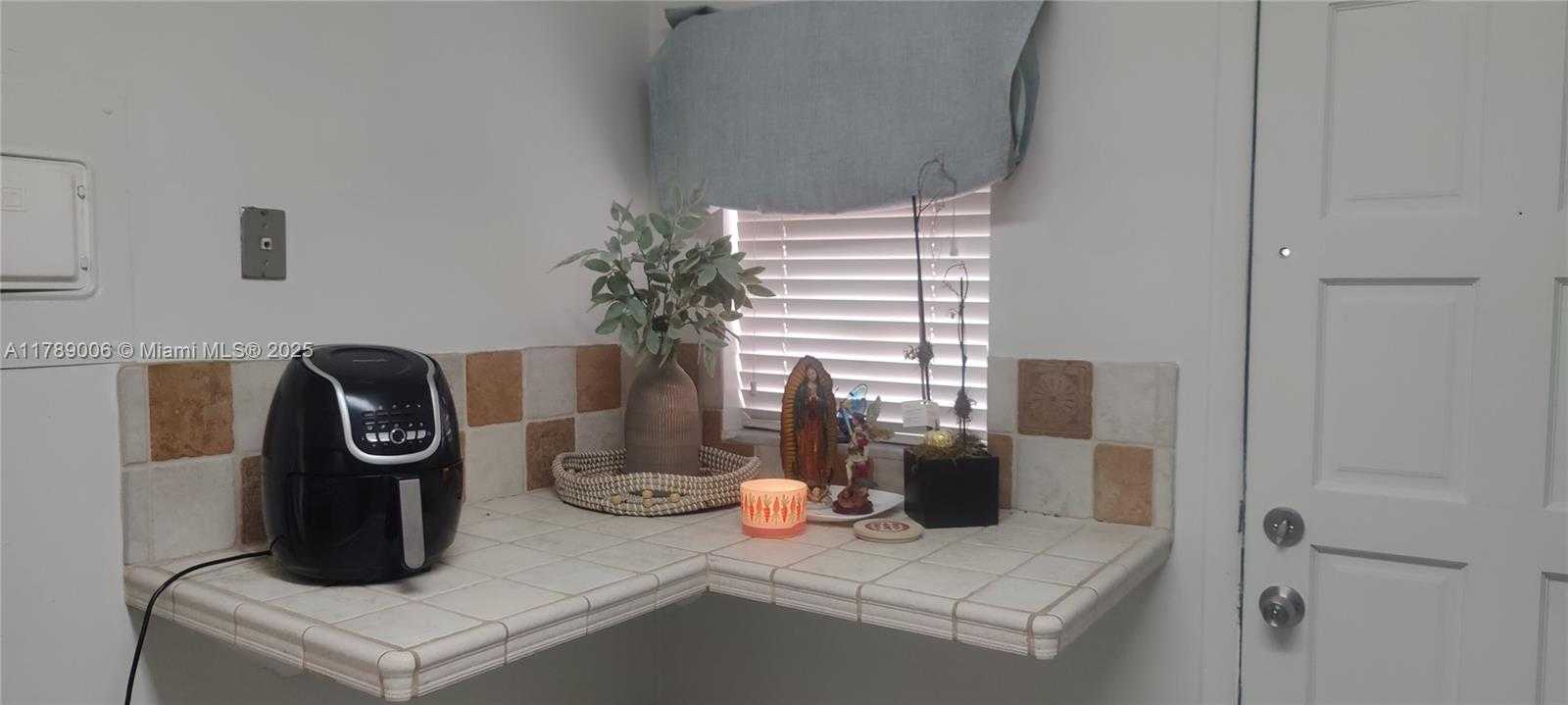 Small Image of 1540 NORTH EAST 191ST ST #122, Miami Number 7