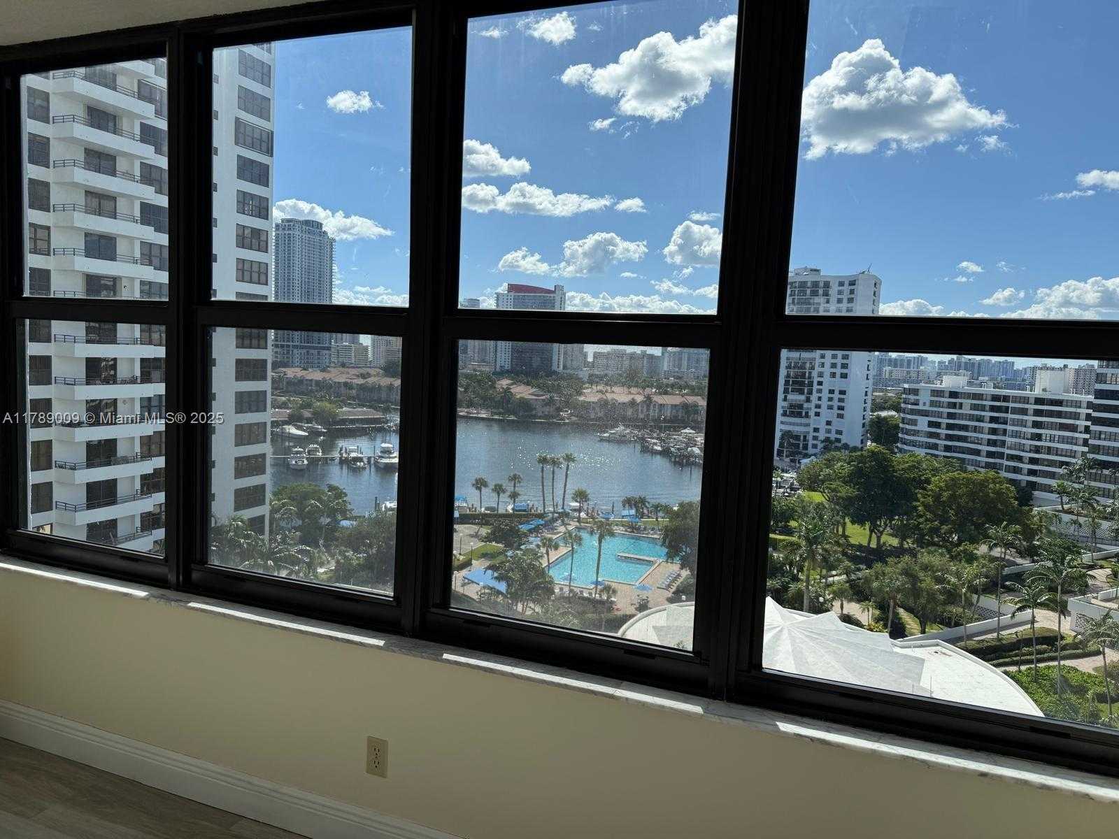 Small Image of 2500 PARKVIEW DR #1214, Hallandale Beach Number 18