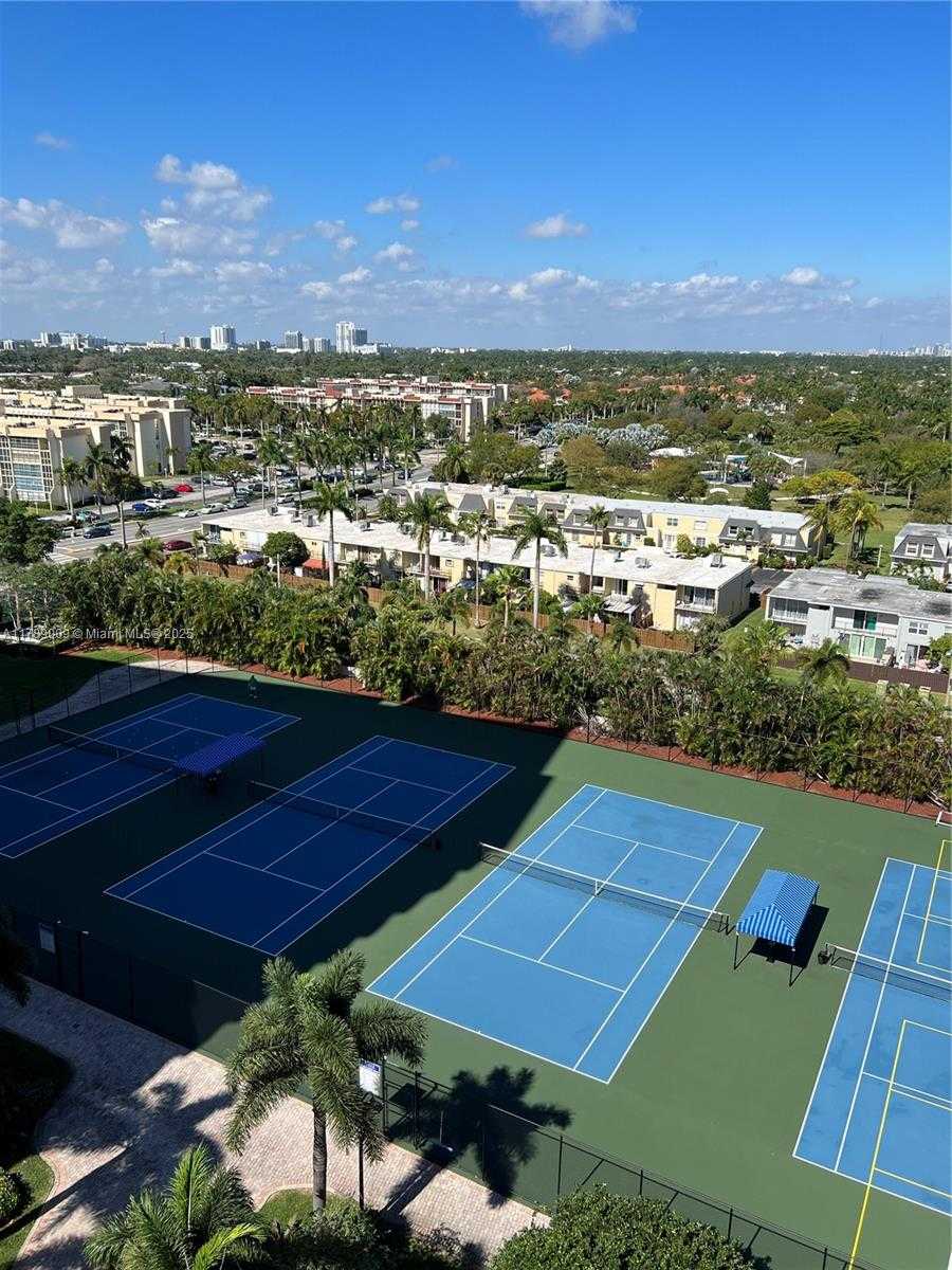 Small Image of 2500 PARKVIEW DR #1214, Hallandale Beach Number 9
