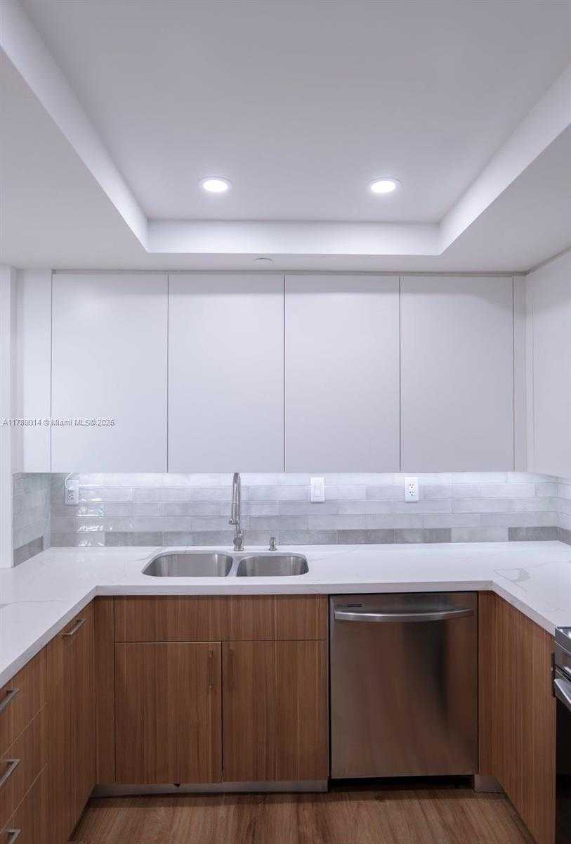 Small Image of 9725 NORTH WEST 52ND ST #515, Doral Number 3