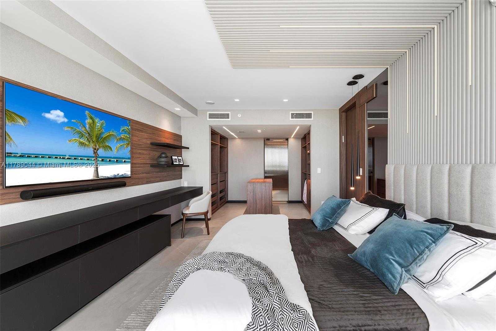 Small Image of 400 #PH-03, Sunny Isles Beach Number 16