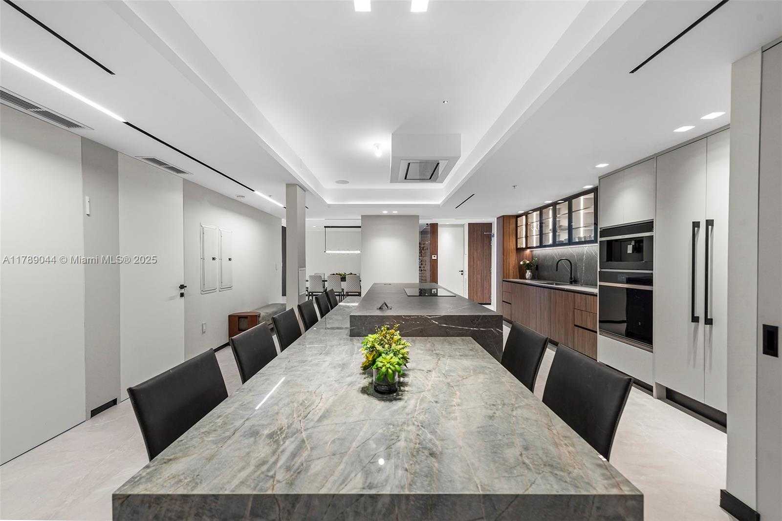 Small Image of 400 #PH-03, Sunny Isles Beach Number 33