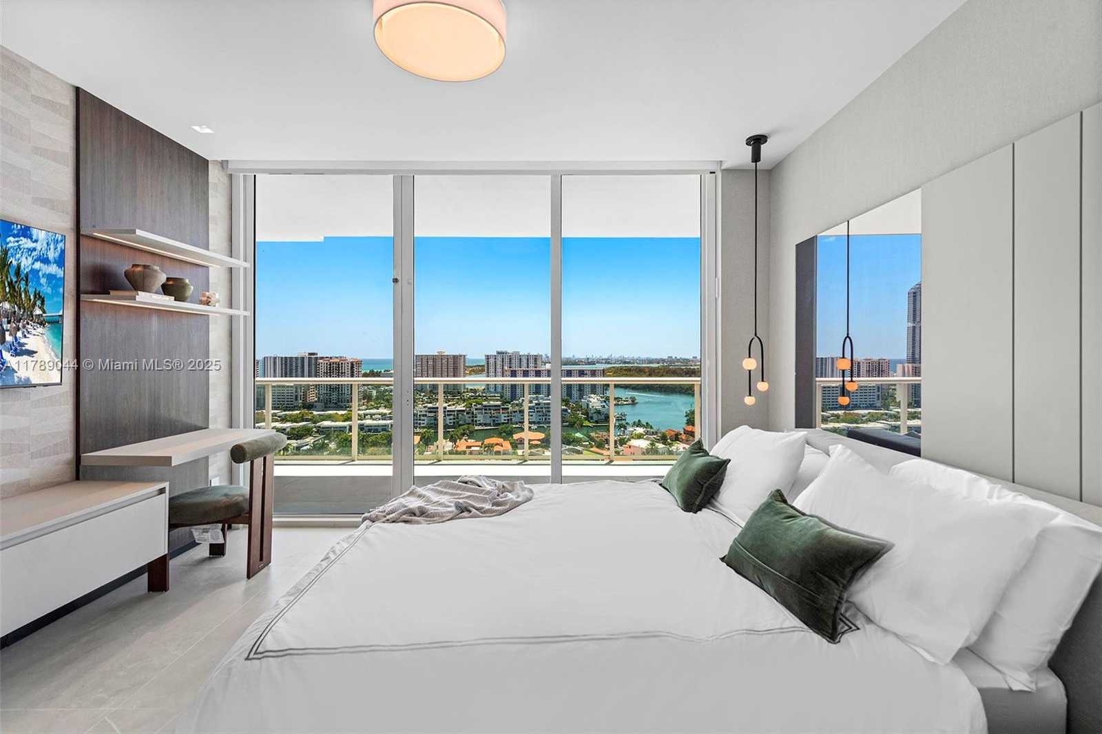 Small Image of 400 #PH-03, Sunny Isles Beach Number 37