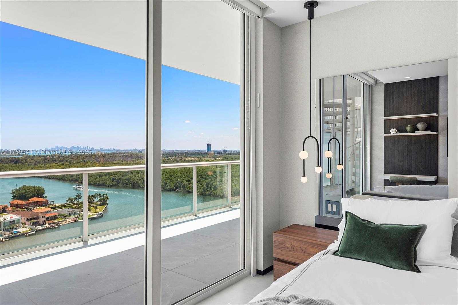 Small Image of 400 #PH-03, Sunny Isles Beach Number 38