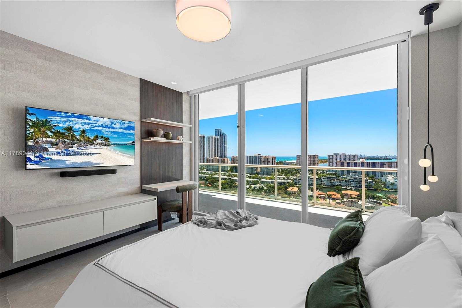 Small Image of 400 #PH-03, Sunny Isles Beach Number 39