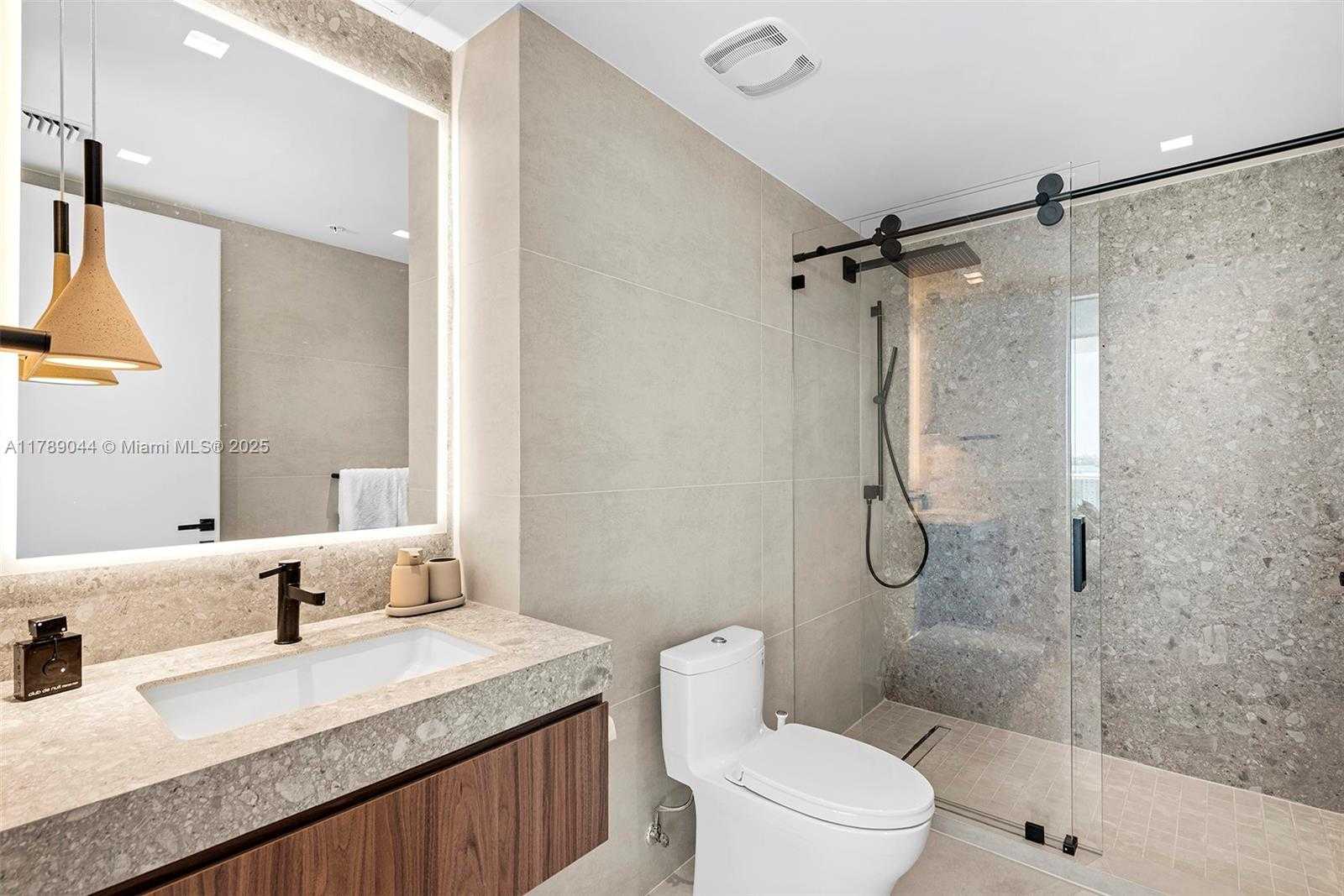 Small Image of 400 #PH-03, Sunny Isles Beach Number 40