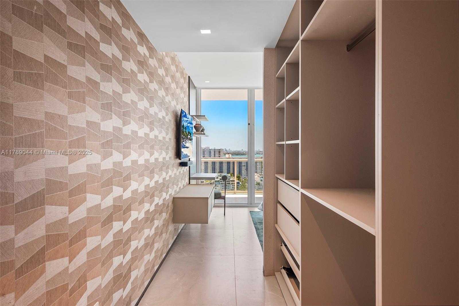Small Image of 400 #PH-03, Sunny Isles Beach Number 41