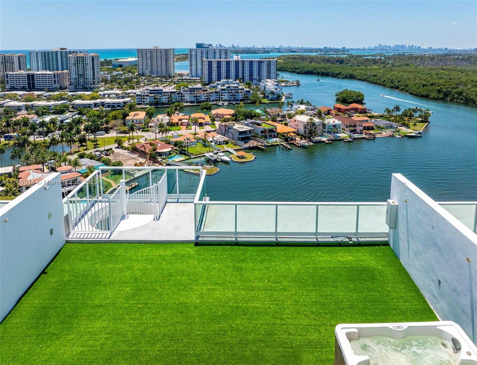 Small Image of 400 #PH-03, Sunny Isles Beach Number 5