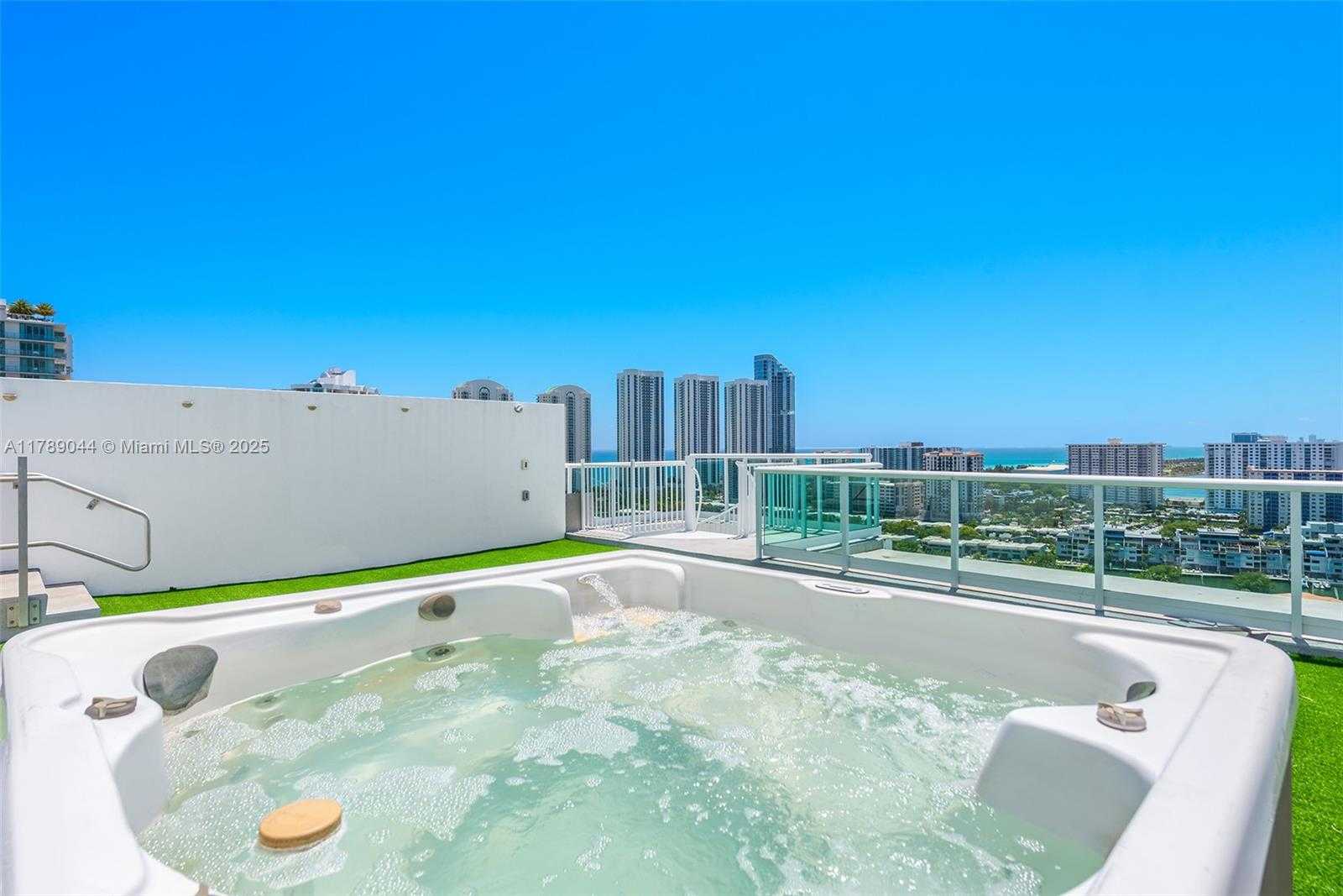 Small Image of 400 #PH-03, Sunny Isles Beach Number 7