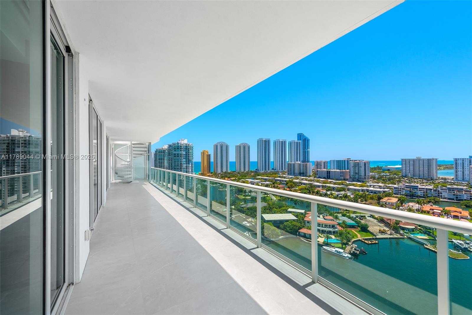Small Image of 400 #PH-03, Sunny Isles Beach Number 8