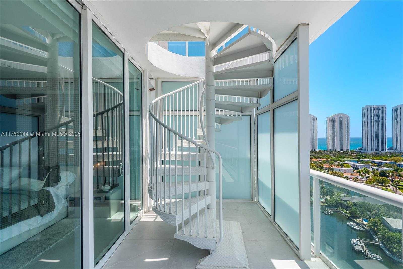 Small Image of 400 #PH-03, Sunny Isles Beach Number 9