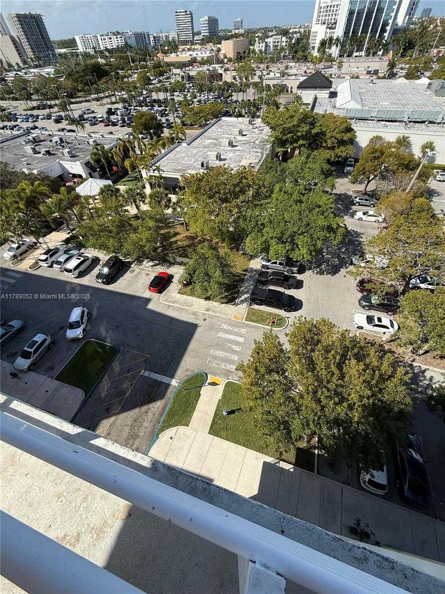 Small Image of 18800 NORTH EAST 29TH AVE #801, Aventura Number 11