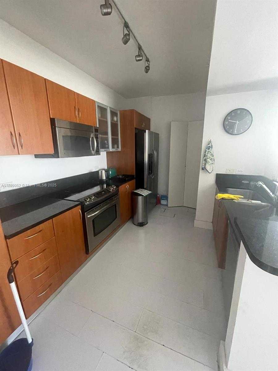 Small Image of 18800 NORTH EAST 29TH AVE #801, Aventura Number 6