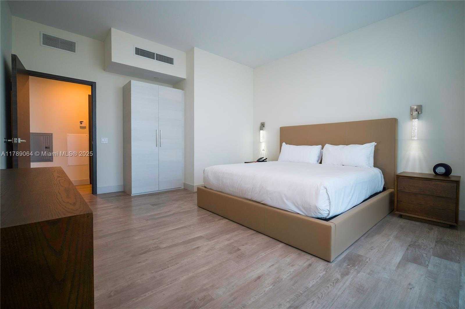 Small Image of 777 NORTH OCEAN DR #S323, Hollywood Number 39