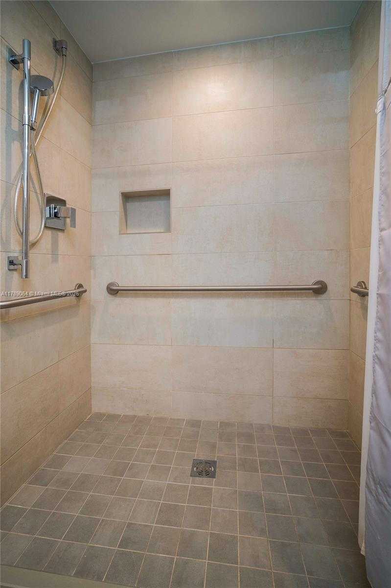 Small Image of 777 NORTH OCEAN DR #S323, Hollywood Number 42