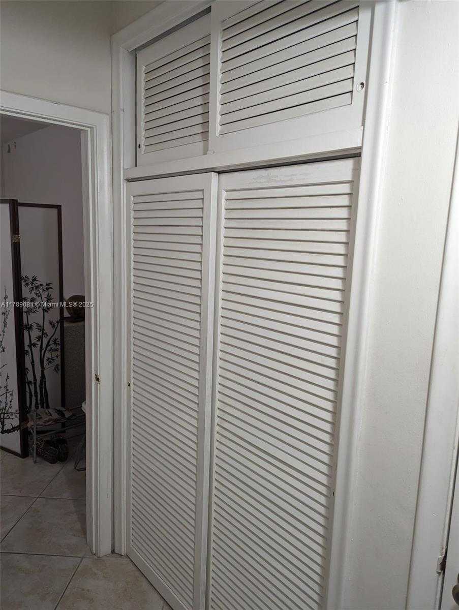 Small Image of 6510 WINFIELD BLVD #103, Margate Number 13