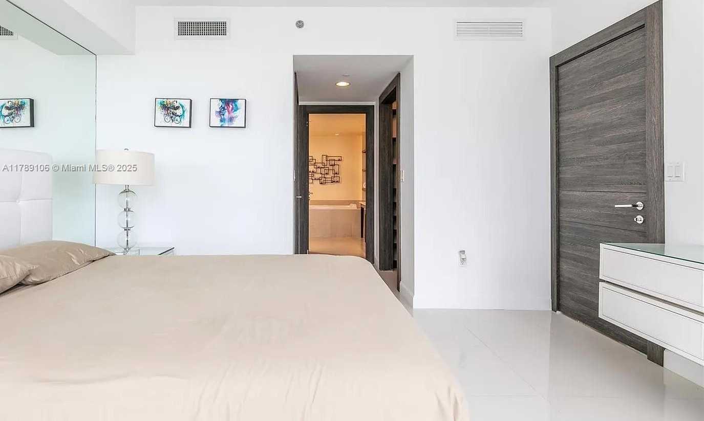 Small Image of 495 BRICKELL AVE #703, Miami Number 10