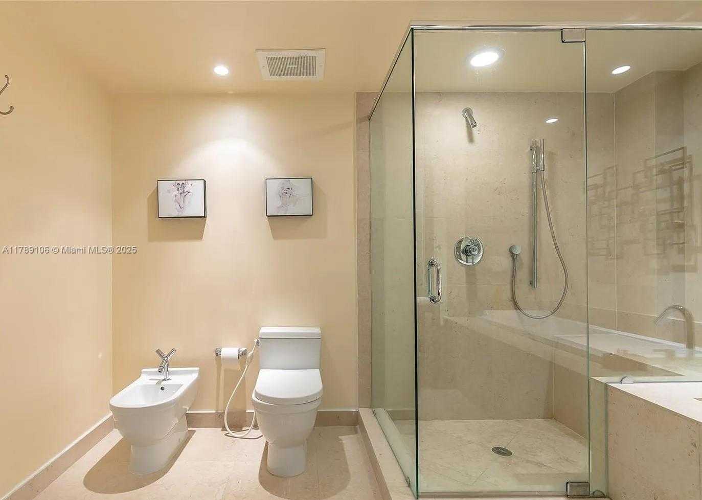 Small Image of 495 BRICKELL AVE #703, Miami Number 13