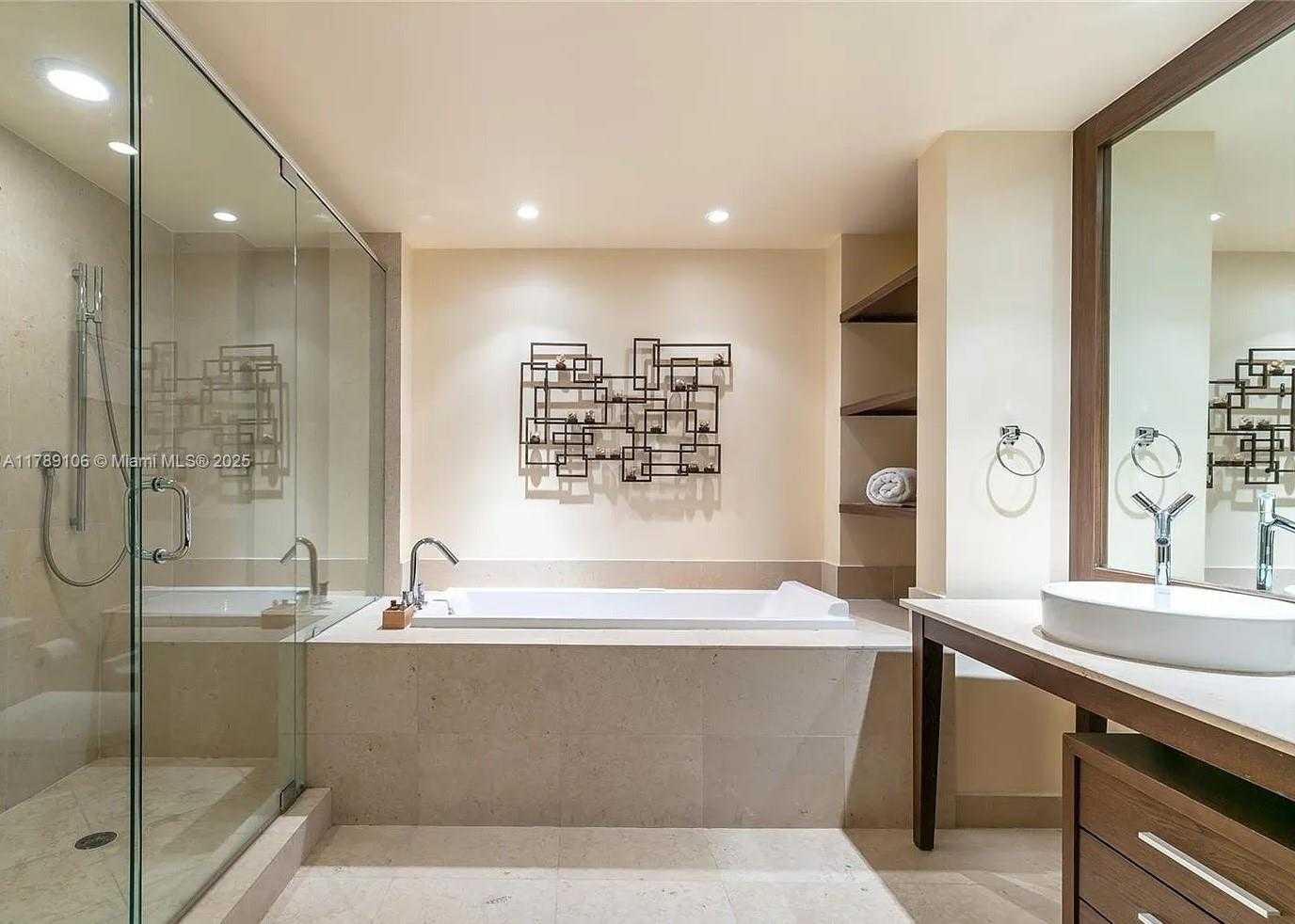Small Image of 495 BRICKELL AVE #703, Miami Number 14