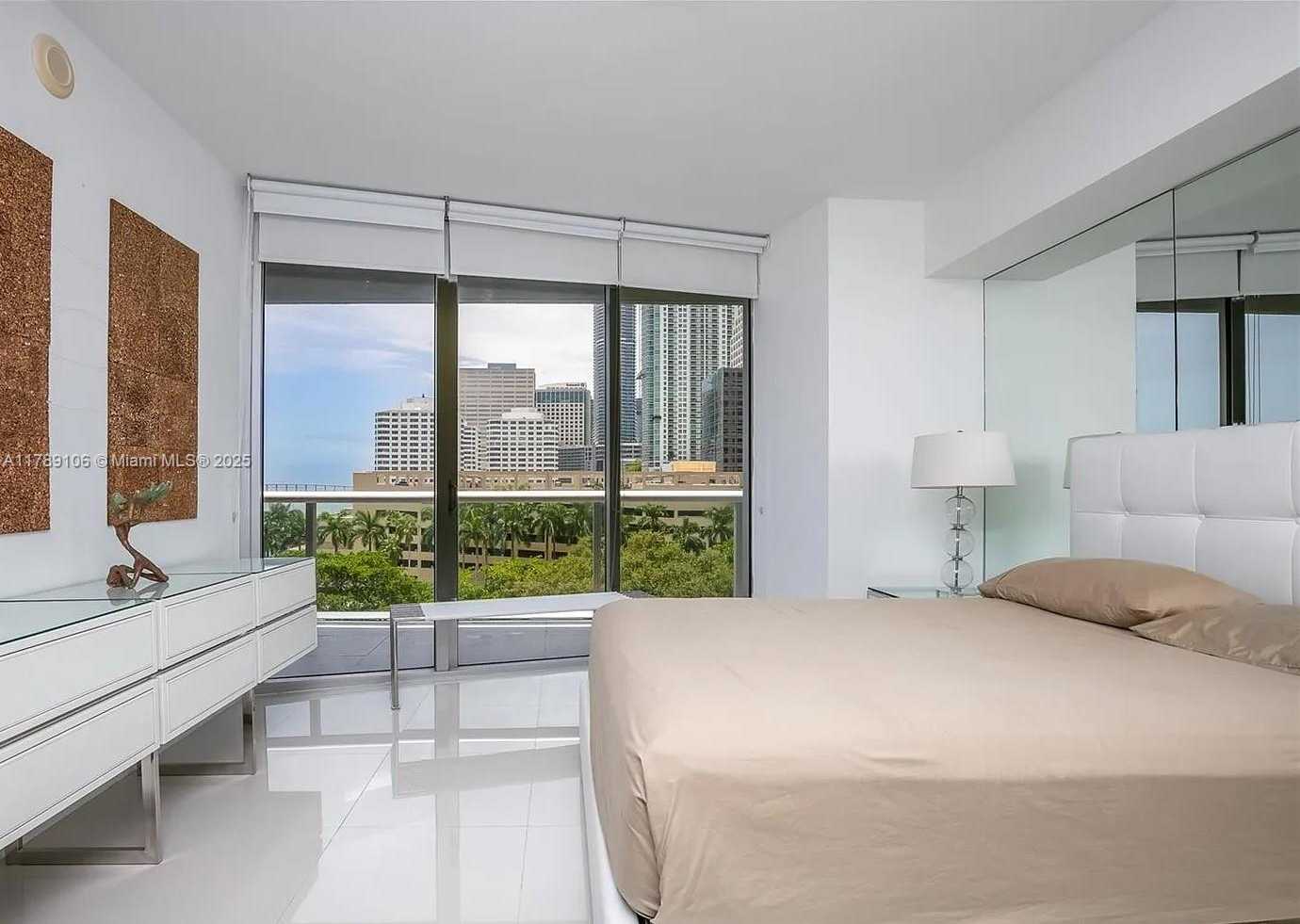 Small Image of 495 BRICKELL AVE #703, Miami Number 9