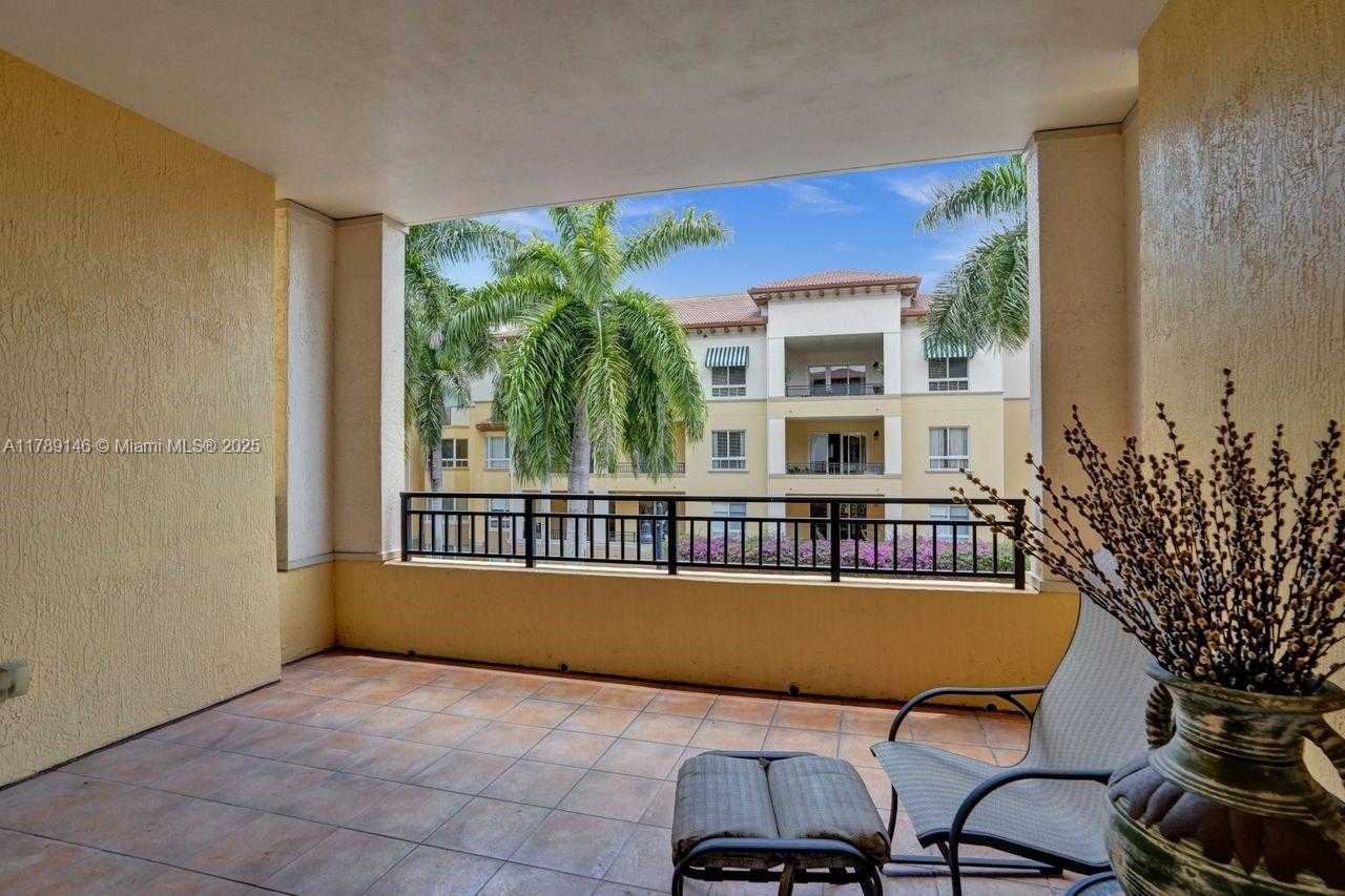 Small Image of 16101 EMERALD ESTATES DR #342, Weston Number 19