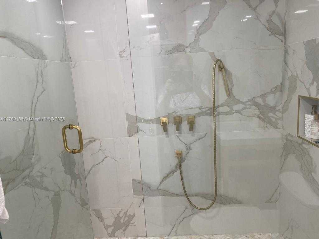 Small Image of 1450 BRICKELL BAY DR #1709, Miami Number 22