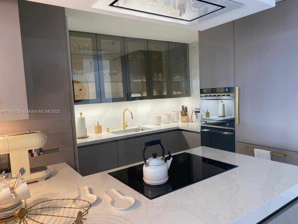 Small Image of 1450 BRICKELL BAY DR #1709, Miami Number 32