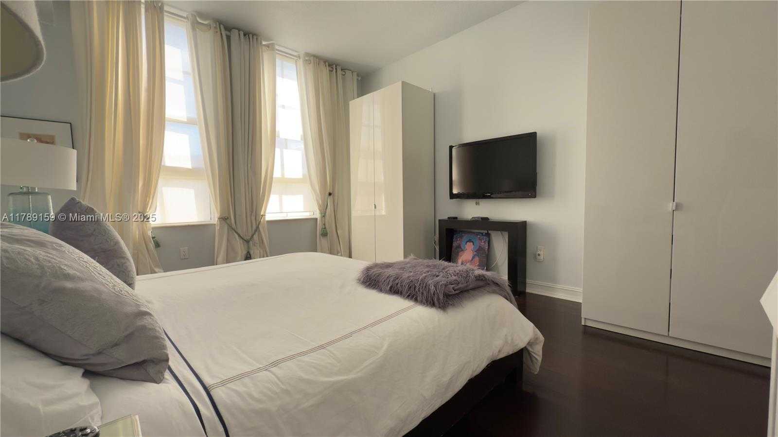 Small Image of 3001 NORTH EAST 185TH ST #532, Aventura Number 2