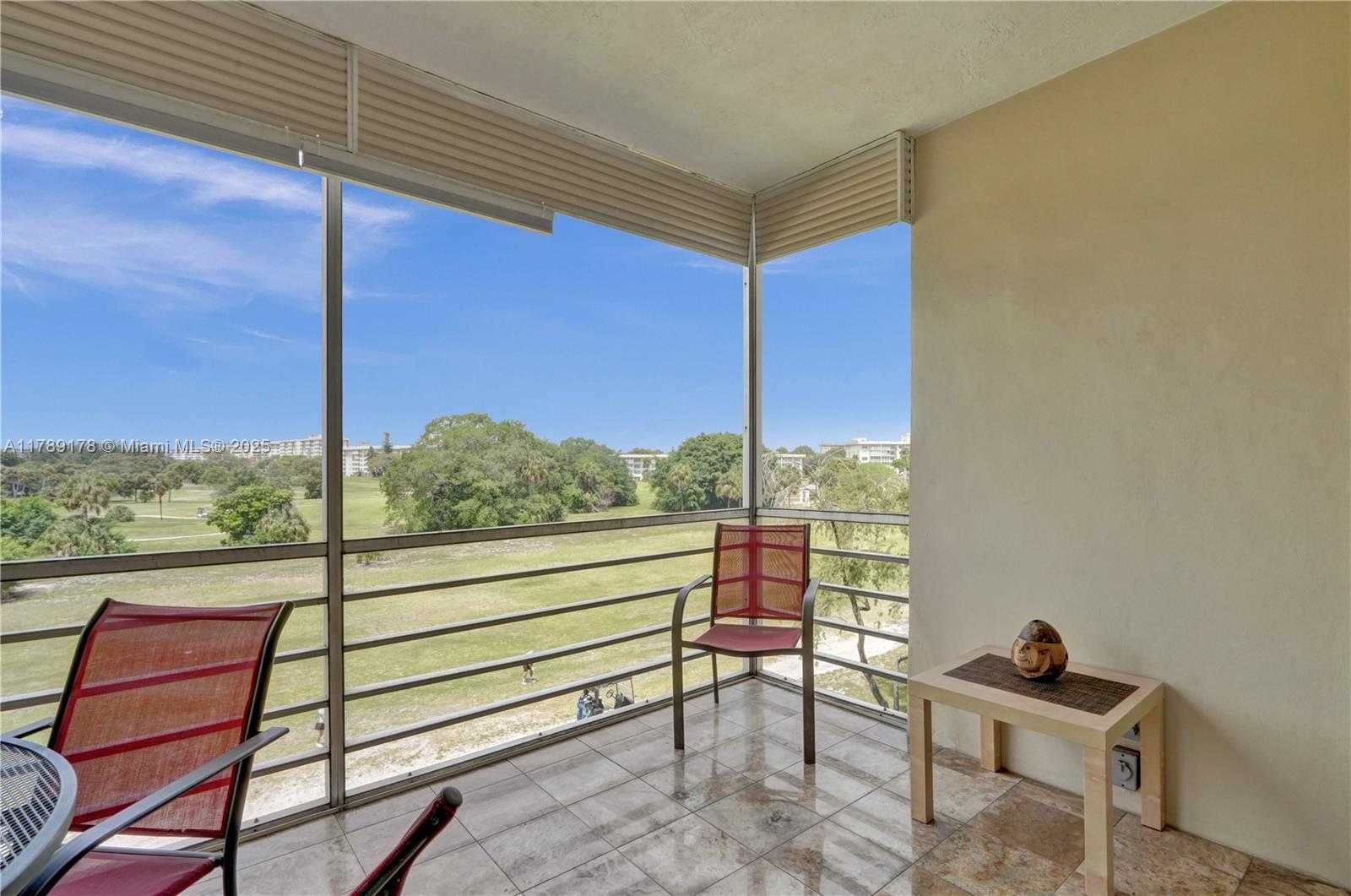 Small Image of 2671 SOUTH COURSE DR #409, Pompano Beach Number 11