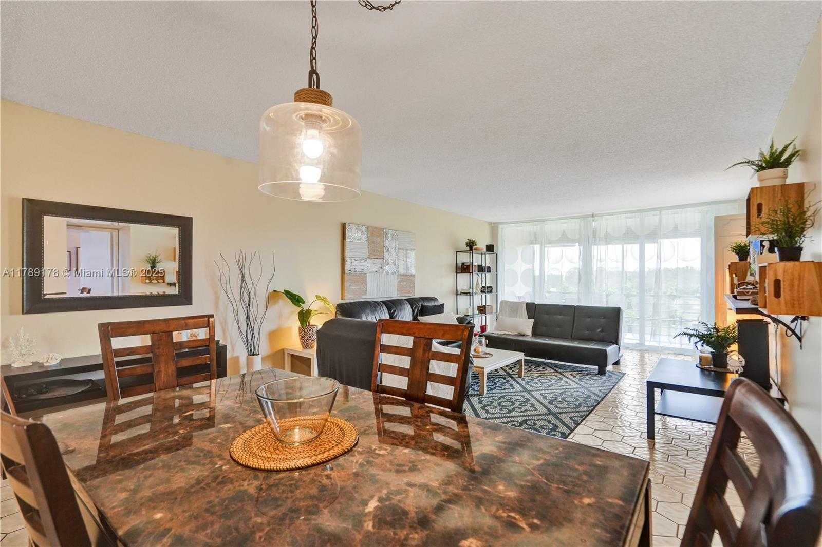 Small Image of 2671 SOUTH COURSE DR #409, Pompano Beach Number 3