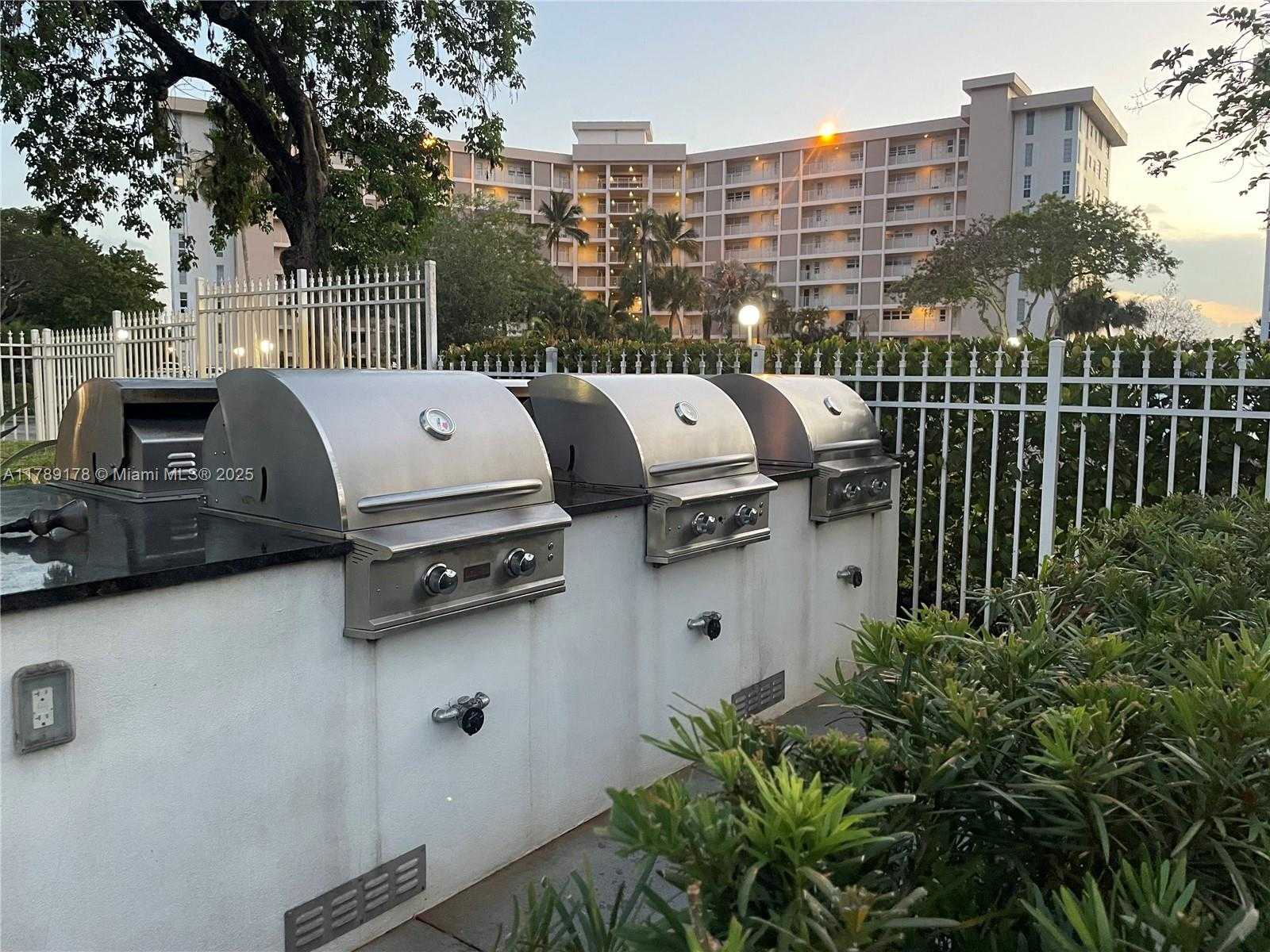 Small Image of 2671 SOUTH COURSE DR #409, Pompano Beach Number 40