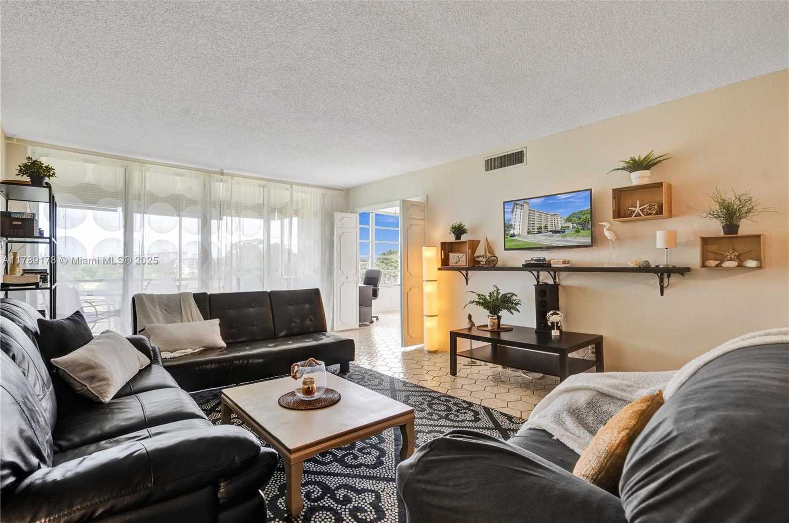 Small Image of 2671 SOUTH COURSE DR #409, Pompano Beach Number 6