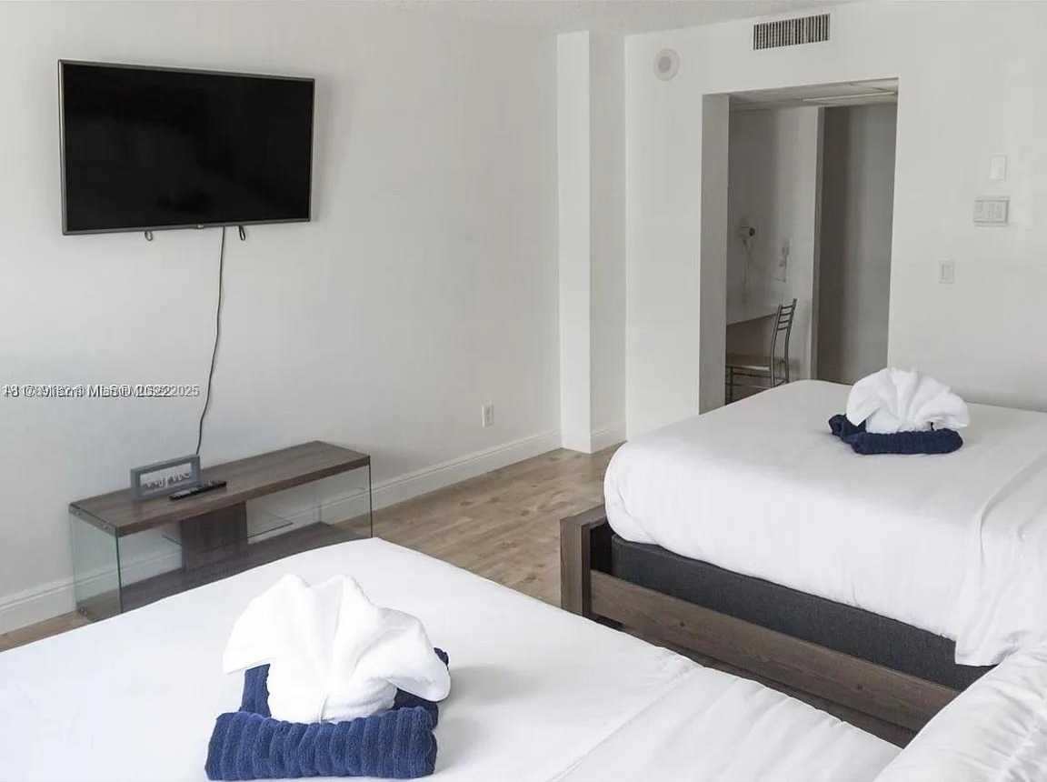 Small Image of 19370 COLLINS AVE #1216, Sunny Isles Beach Number 14