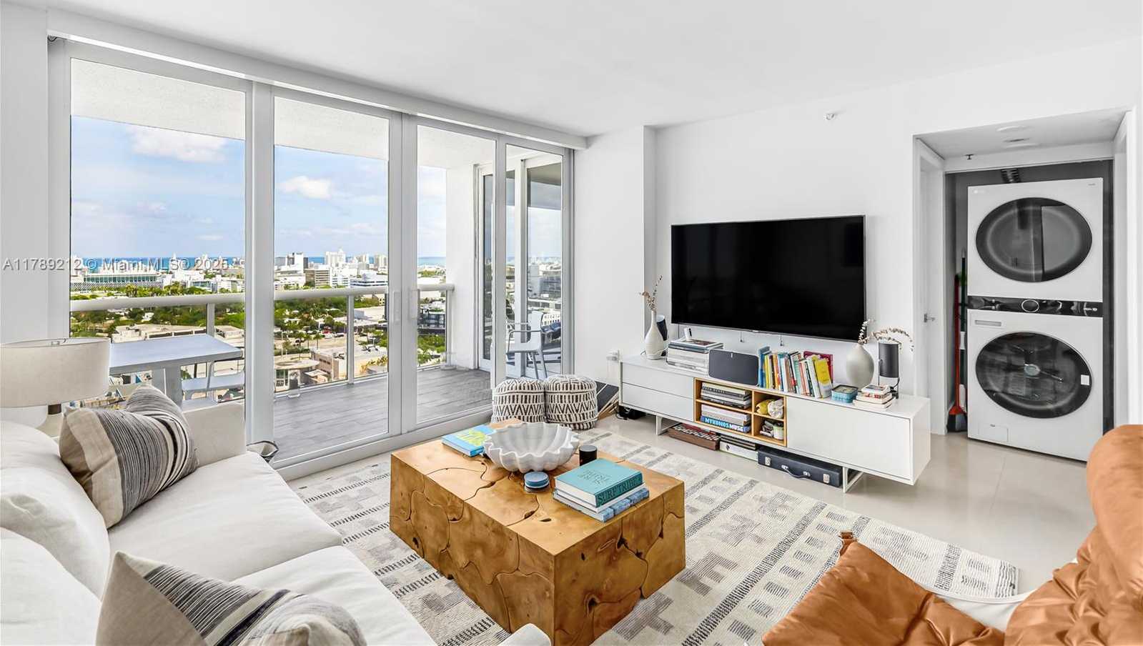 Small Image of 1800 SUNSET HARBOUR DR #2203, Miami Beach Number 13