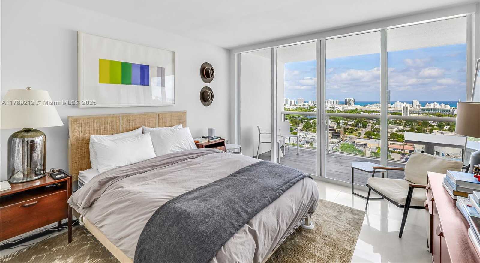 Small Image of 1800 SUNSET HARBOUR DR #2203, Miami Beach Number 29
