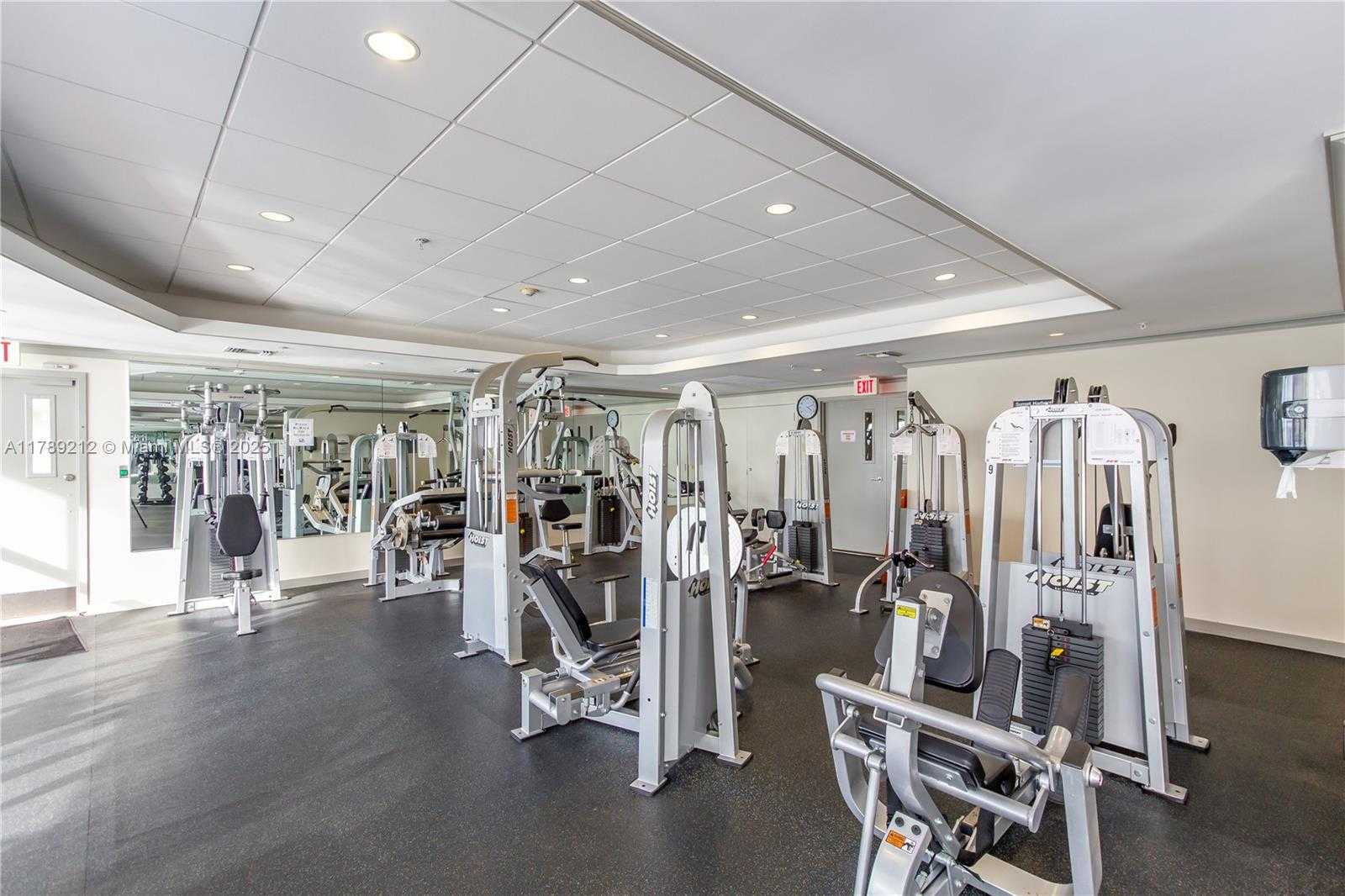 Small Image of 1800 SUNSET HARBOUR DR #2203, Miami Beach Number 32