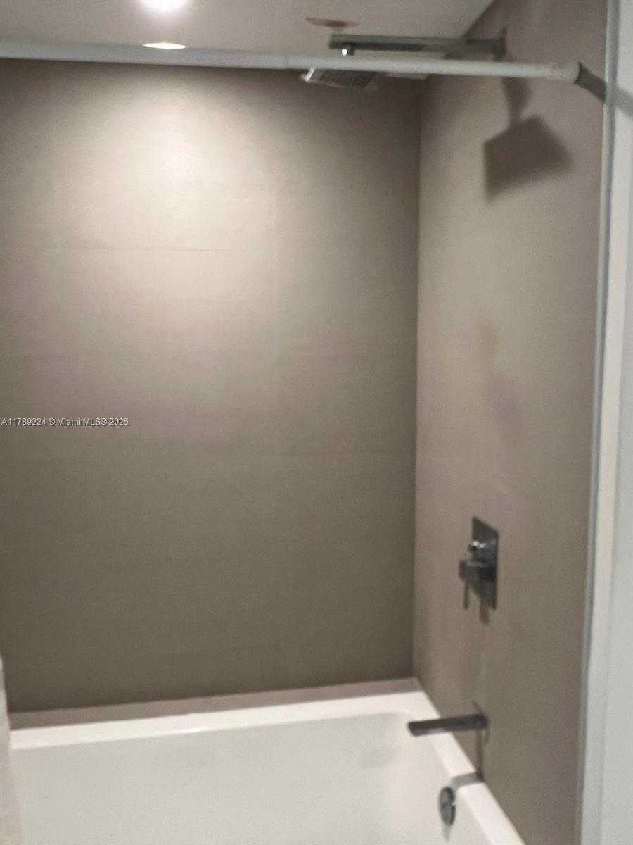Small Image of 1080 BRICKELL AVE #4005, Miami Number 16