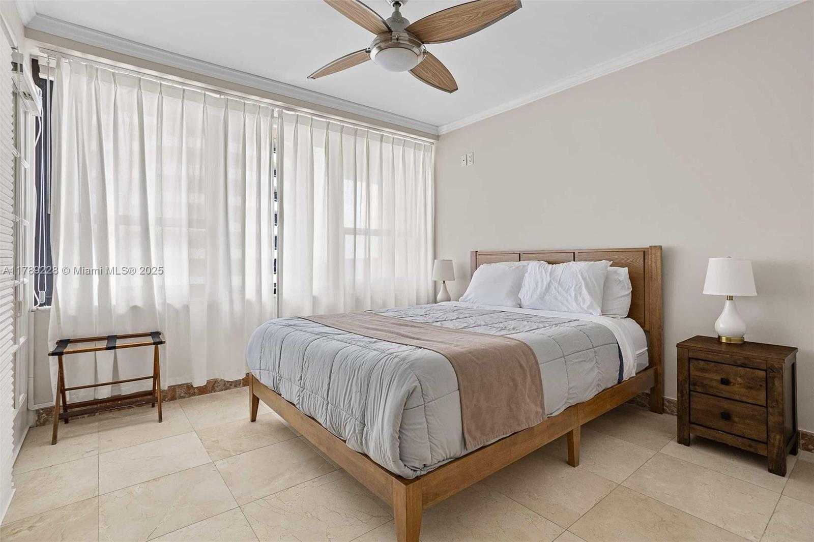 Small Image of 5225 COLLINS AVE #1117, Miami Beach Number 14