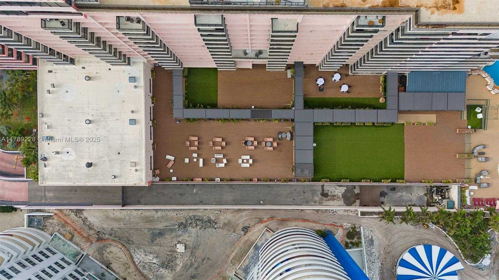 Small Image of 5225 COLLINS AVE #1117, Miami Beach Number 40