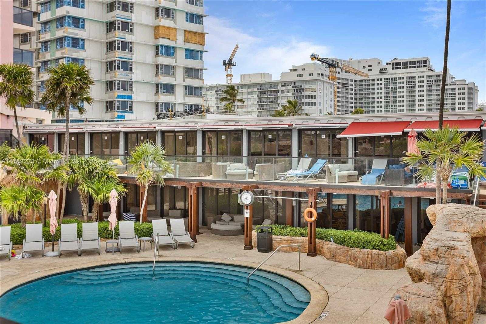 Small Image of 5225 COLLINS AVE #1117, Miami Beach Number 42