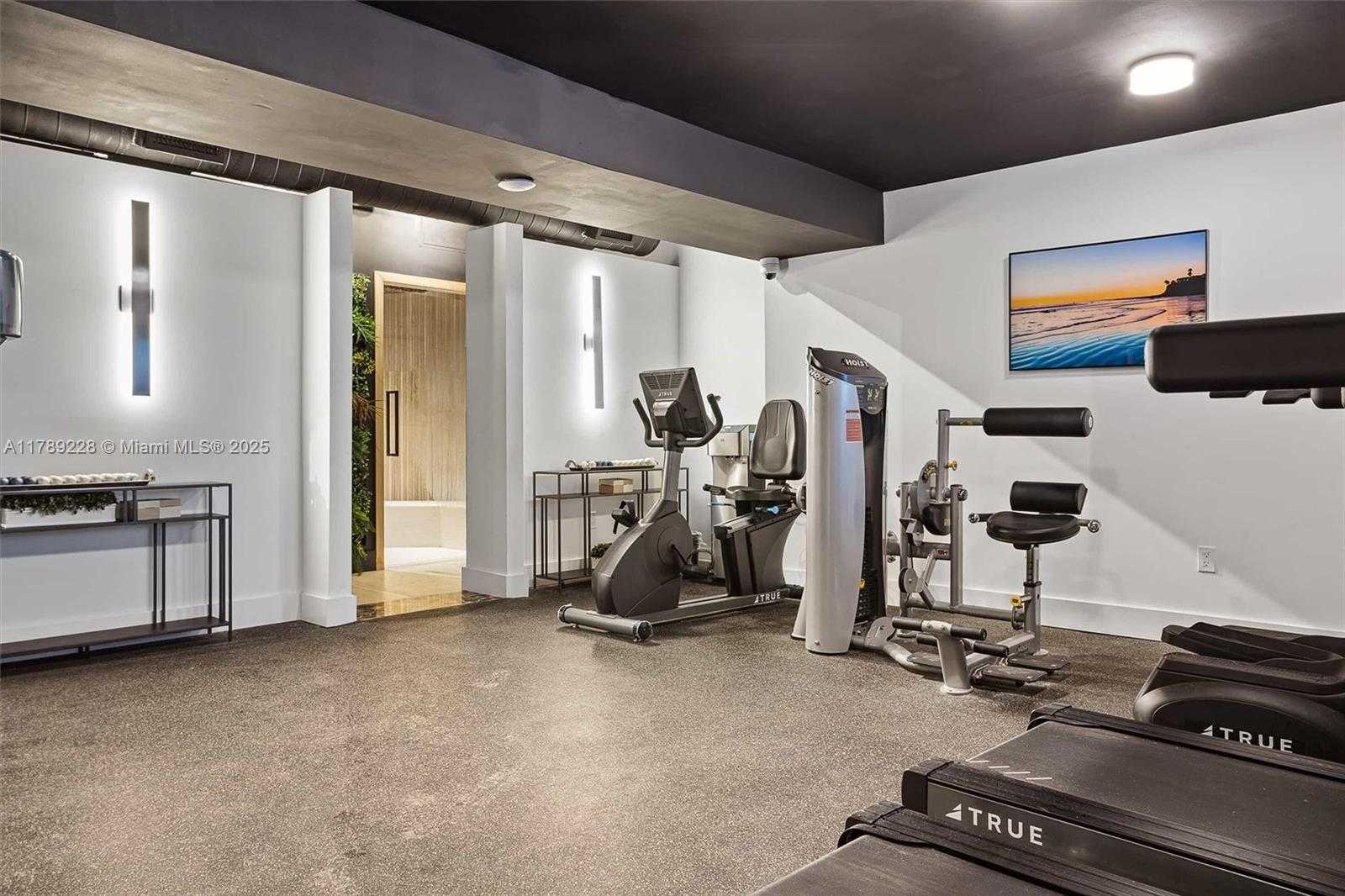 Small Image of 5225 COLLINS AVE #1117, Miami Beach Number 43