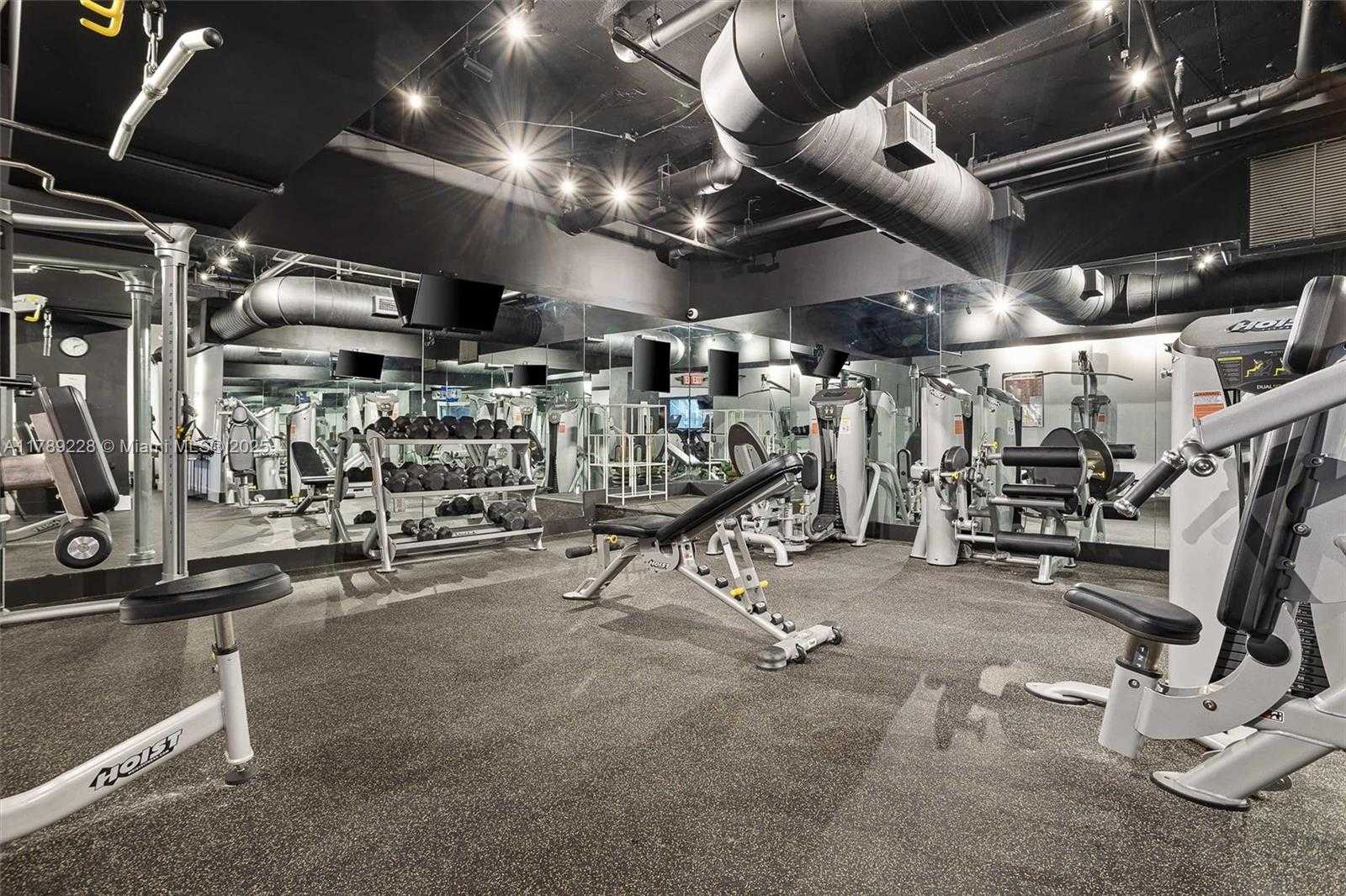 Small Image of 5225 COLLINS AVE #1117, Miami Beach Number 46